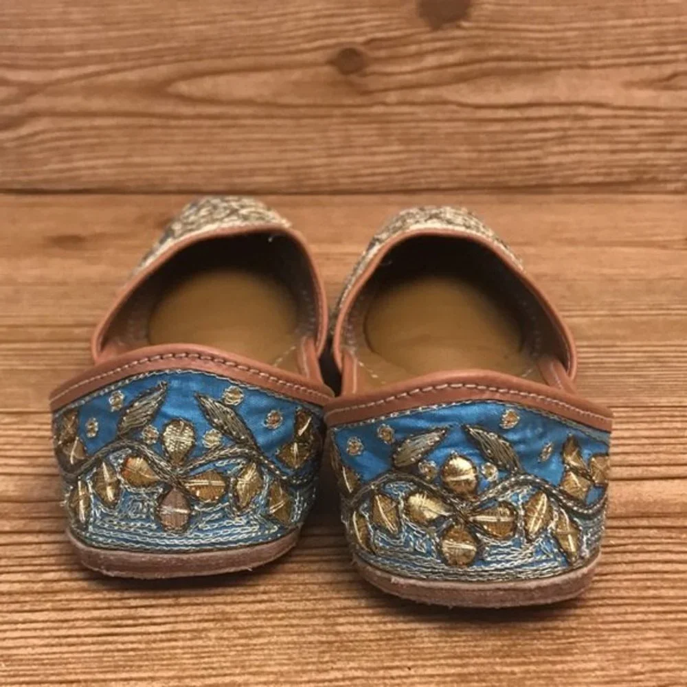 Embroidered Girls bright colored slip on‎ flats size 2